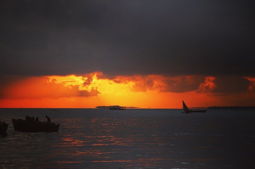 BunduRovers's tweet photo. Sunrise here is something else…. Good Morning…. #pointandgobeyond 
#SecretsOfTheSultans
#jipe
#lushoto 
#bagamoyo 
#magoroto
#msambweni
#bunduroversclub https://t.co/IvPHYtb9yF