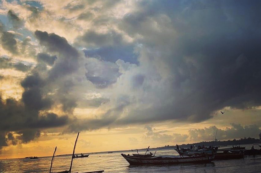 BunduRovers's tweet photo. Sunrise here is something else…. Good Morning…. #pointandgobeyond 
#SecretsOfTheSultans
#jipe
#lushoto 
#bagamoyo 
#magoroto
#msambweni
#bunduroversclub https://t.co/IvPHYtb9yF