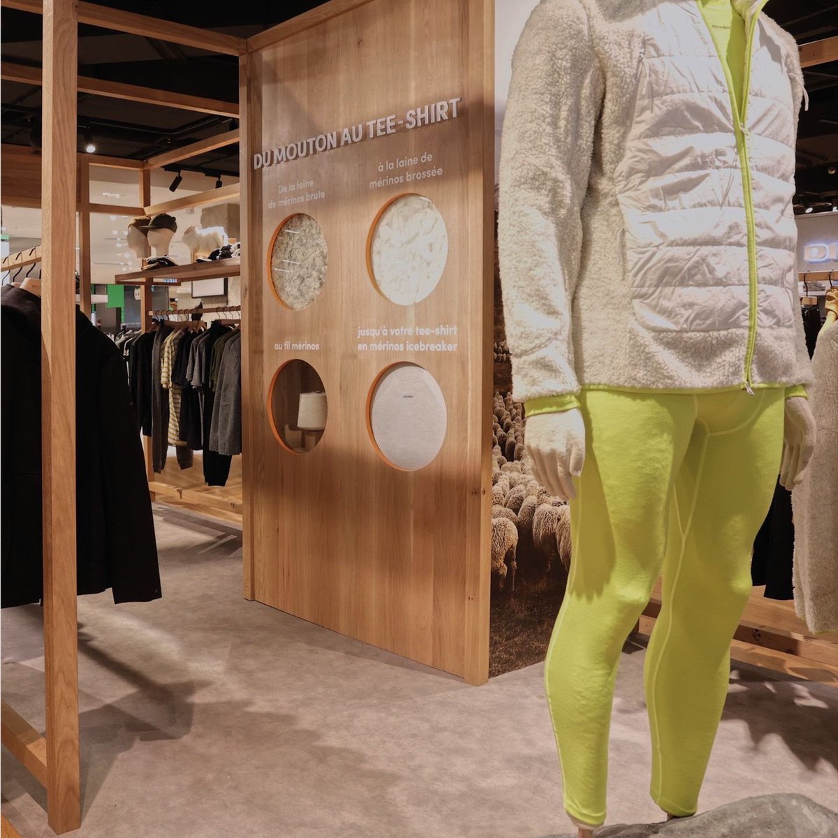 We designed and produced the very first <a href="/icebreakernz/">icebreaker</a> , pop-up in <a href="/Printemps/">Printemps</a> Haussman on September 15.

A space dressed in solid oak wood where natural raw materials are notably displayed.

To follow the brand DNA, the pop-up is 100% plastic free (except the TV and the floor).