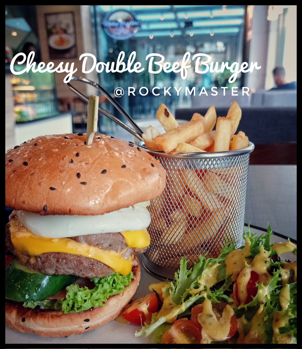 AlHaliff's tweet image. With good company of friends.. lunch time