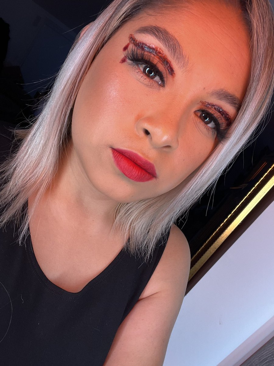 EnzyLashes's tweet photo. Soopky spooky makuep 🤩🔪
Lashes “HONEY”
https://t.co/AGoZMQgOGZ
#sooky #Halloween #Halloweenmakeup #NewYorkCity #makuep #makuepartist #beauty https://t.co/2bsCbg8ORj