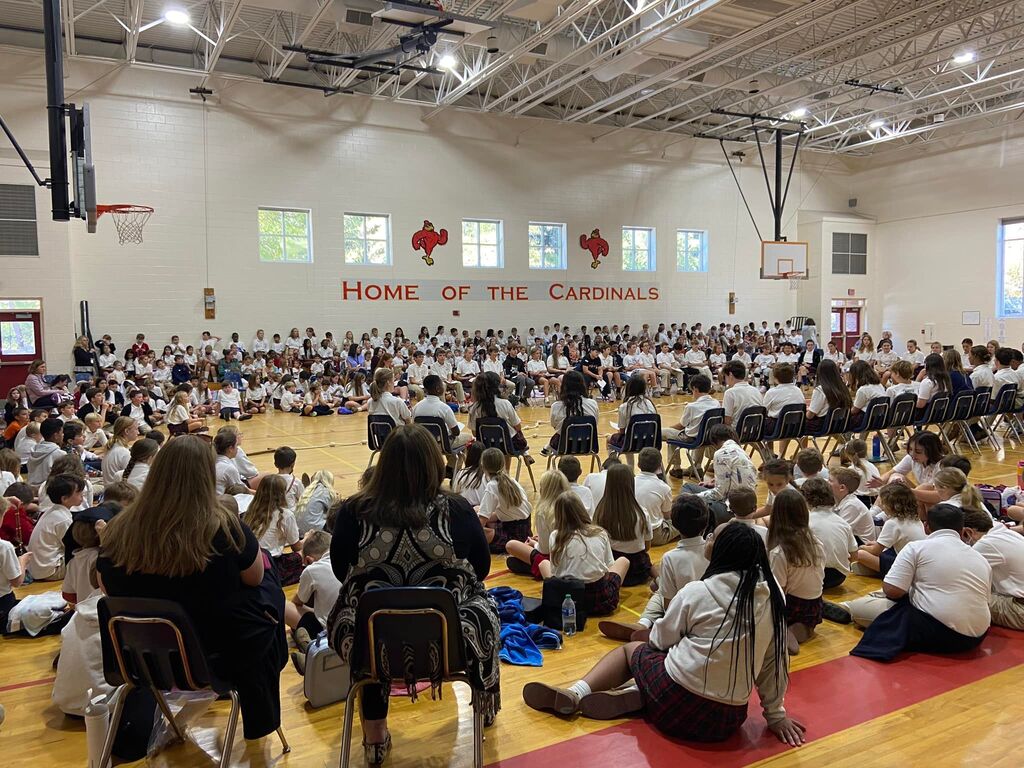 HRcardinal's tweet photo. Our entire student body and faculty gathered into their Saint Families, went outside for lunch and fellowship, then prayed an all school Rosary as a community for their intentions. ❤️💛 #HRFam #Loveourfaith #Liveourfaith. More pictures from the wonde… https://t.co/CHQT5B8zXe https://t.co/dEMXF1sFU6