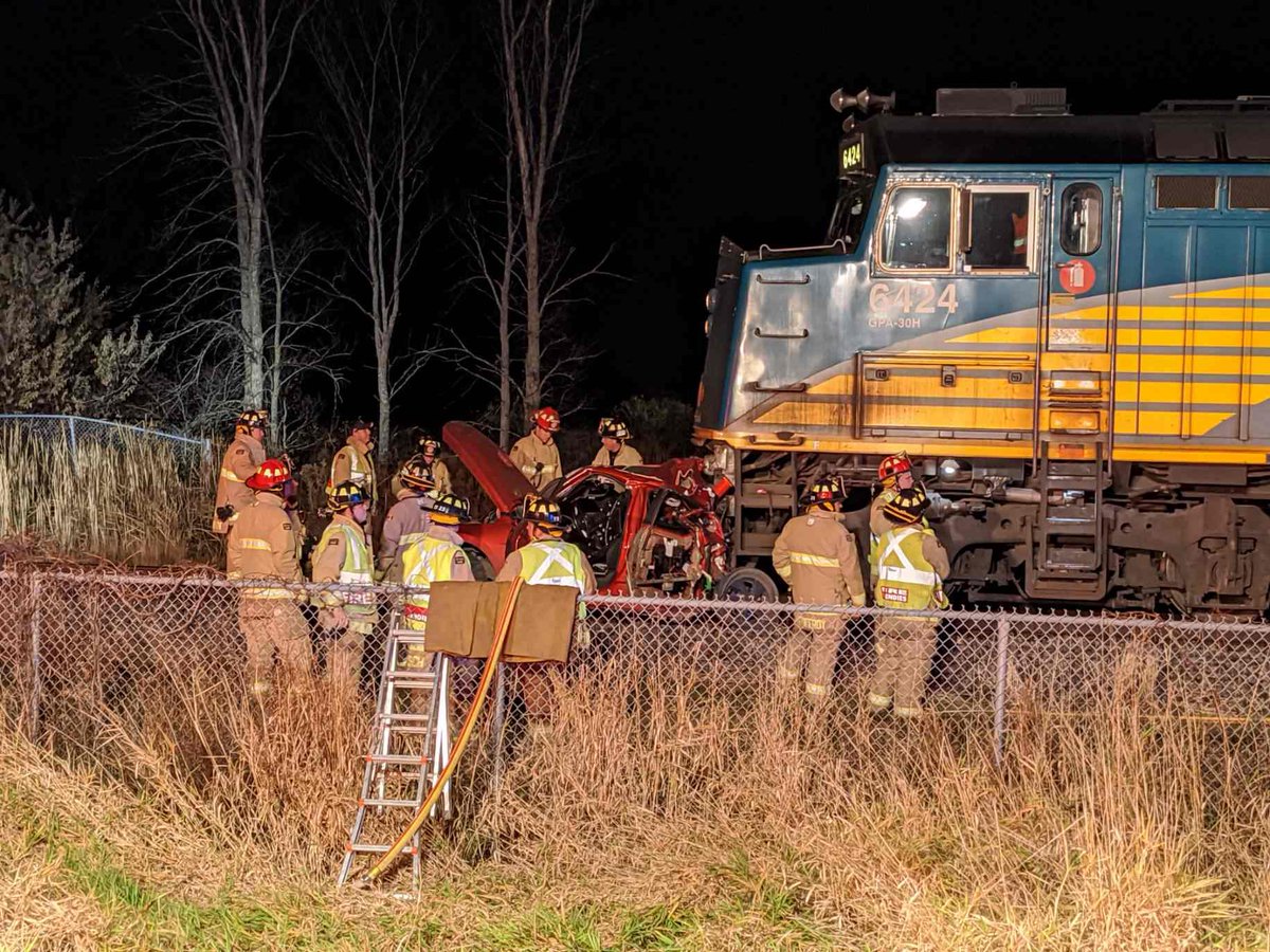 OttFire's tweet photo. At 19:17, @OttFire responded for a collision between a train &amp; car at Piperville Rd &amp; Boundary Rd. No injuries to the  single occupant inside the car. Firefighters assessed the 117 passengers &amp; no injuries.#OttNews 1/2

📸 OFS Photographer Jean Lalonde https://t.co/xLUn1dQQmf