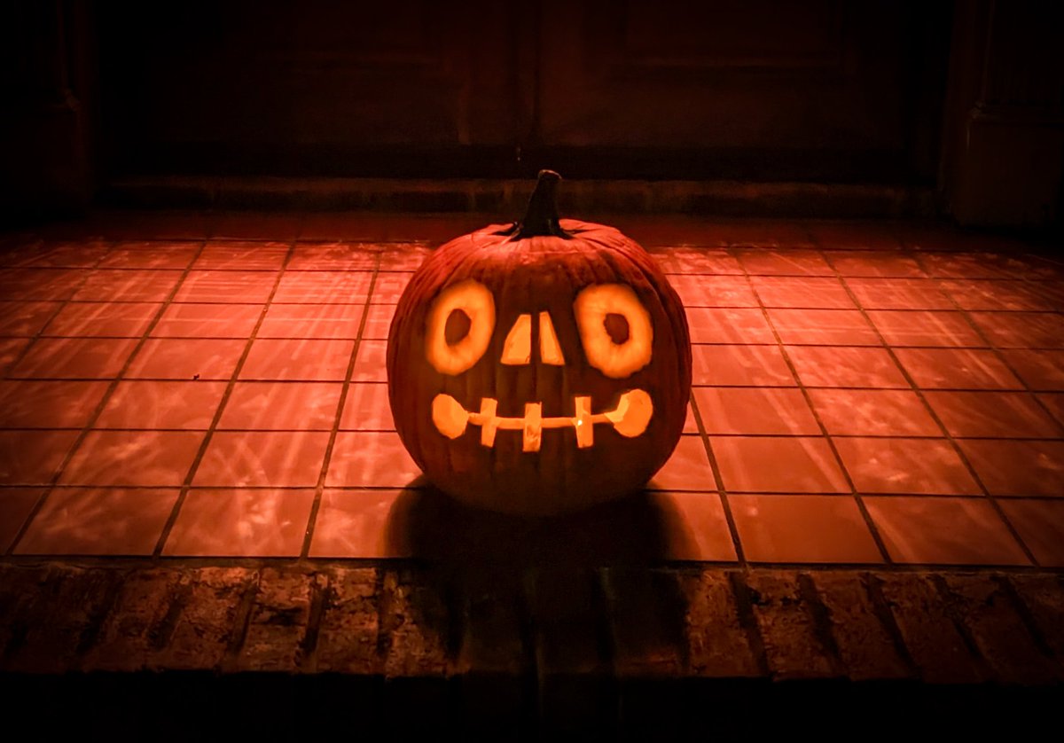 this is a floor pumpkin #fellaween @Deadfellaz