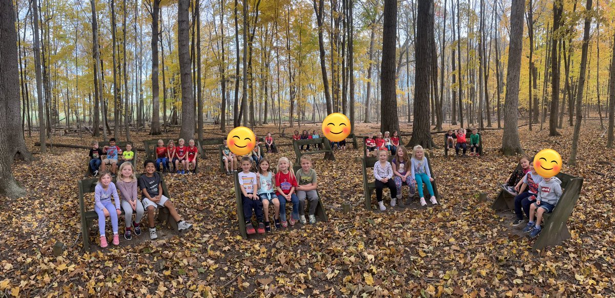 hartmankinder's tweet photo. It was a perfect day to go outside and explore fall on the Ryan Park Nature Trail! Mrs. Simmons’ class joined us on our hike. We made it all the way to the outside classroom! https://t.co/URd6sDlP3s
