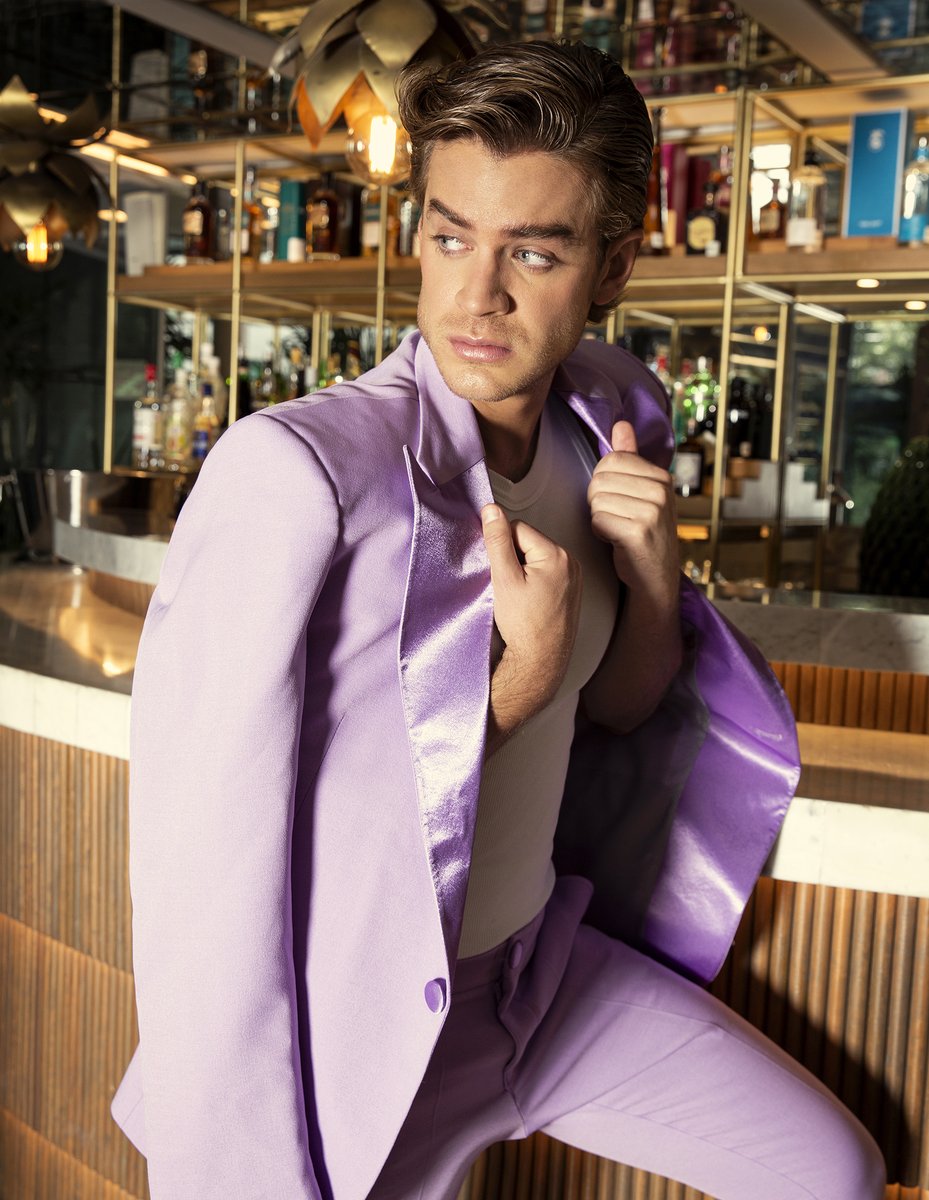 marcomanero's tweet photo. El actor @Polo_Morin vistiendo Traje Lila Marco Manero Menswear en editorial de 
@laFemmeMag
 
#menswear #latino #mensfashion #homme #hechoenmexico #modanacional #maneromenswear https://t.co/ioFnr7vs5B