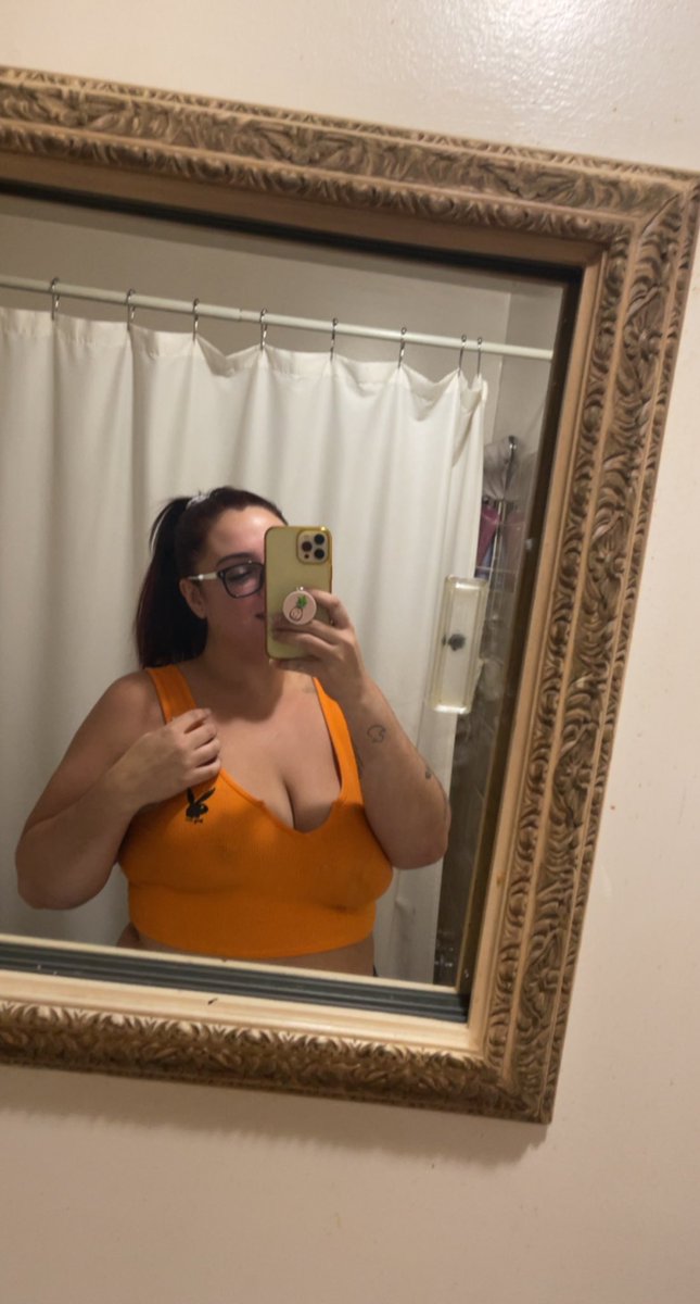 lexiblows's tweet photo. Want to see what’s underneath 😋 

https://t.co/9RpAtbgklT https://t.co/2Obxthj6fP