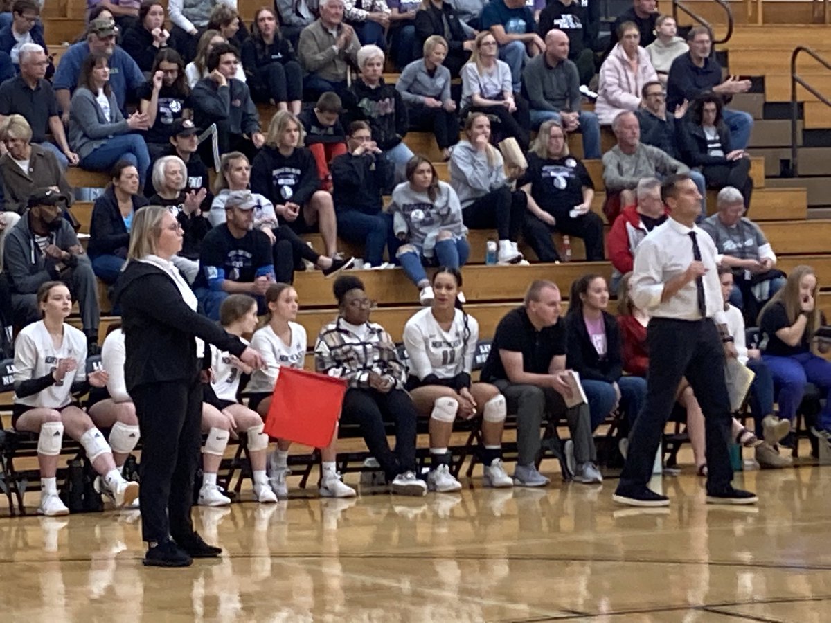 RocketAthletics's tweet photo. Northeast gets a three set win over Omaha North in District Volleyball. The Rockets will play next at Papillion LaVista at 6:00pm on Tuesday. https://t.co/2aMj6ljMOv