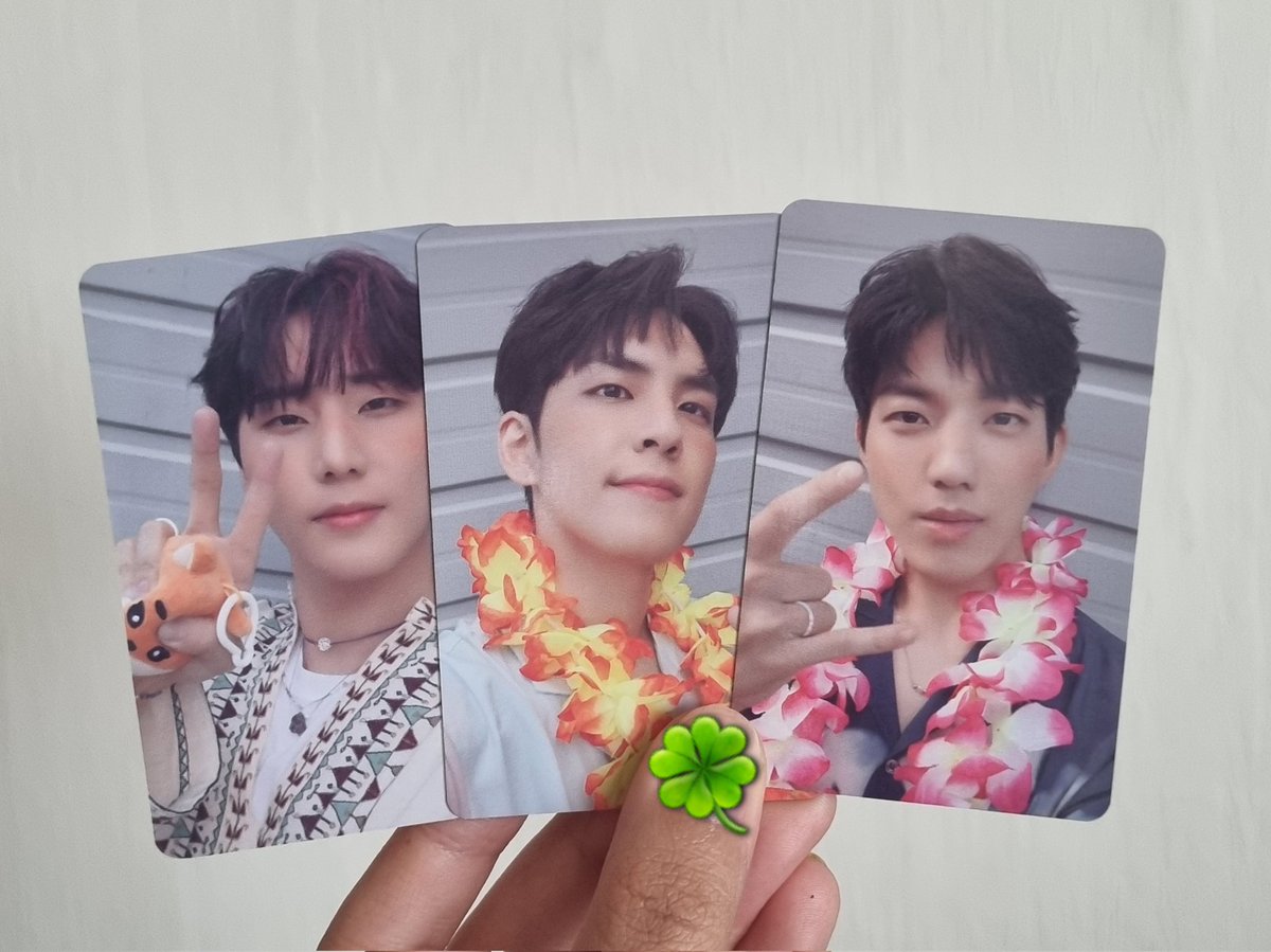 DW_loveyou's tweet image. 해변의 달링 MD 포카 왔어요 존예,,,,,,,,,,,🤦🏻‍♀️
해달 데이식스 이오데 포카