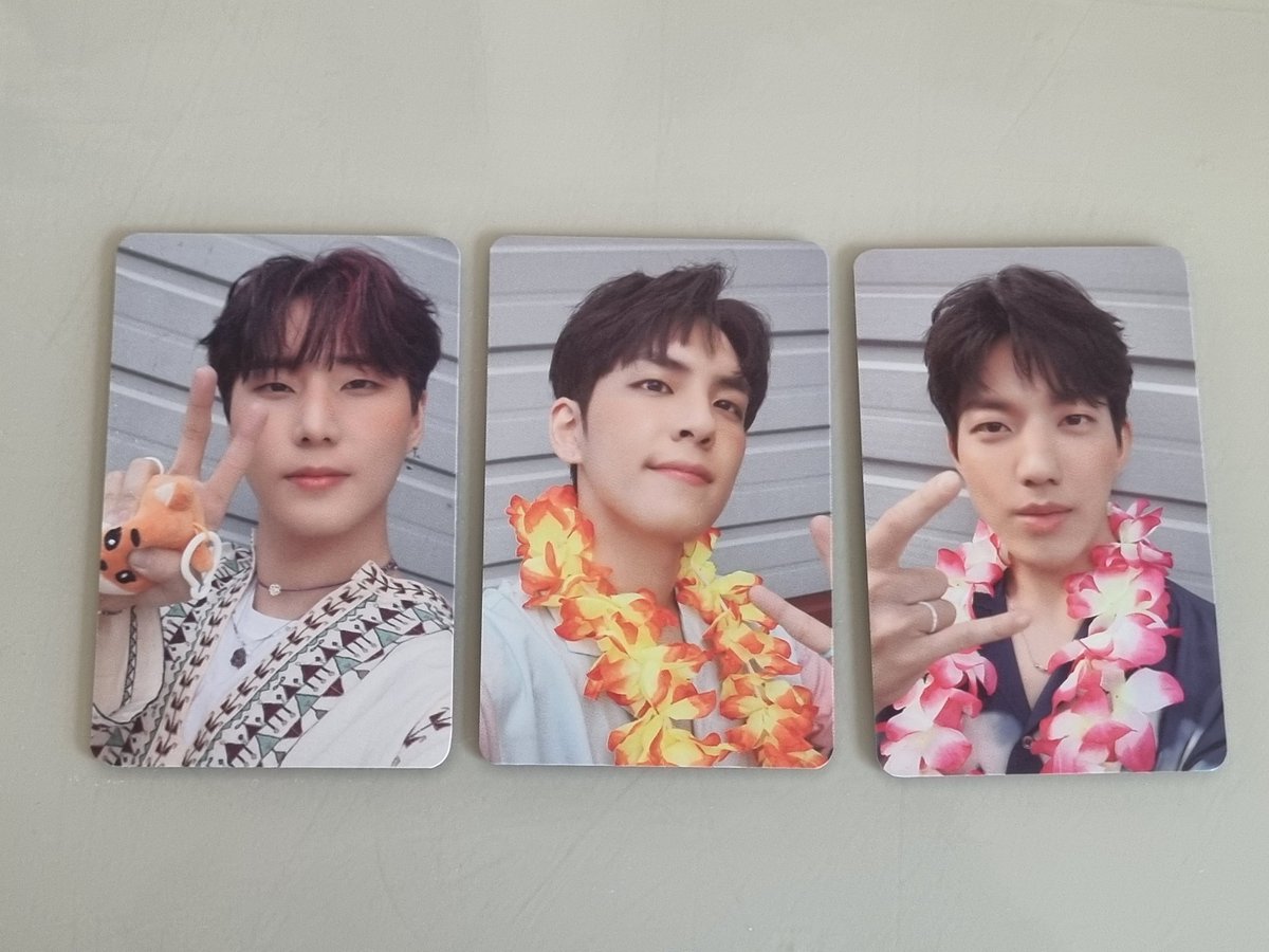 DW_loveyou's tweet image. 해변의 달링 MD 포카 왔어요 존예,,,,,,,,,,,🤦🏻‍♀️
해달 데이식스 이오데 포카