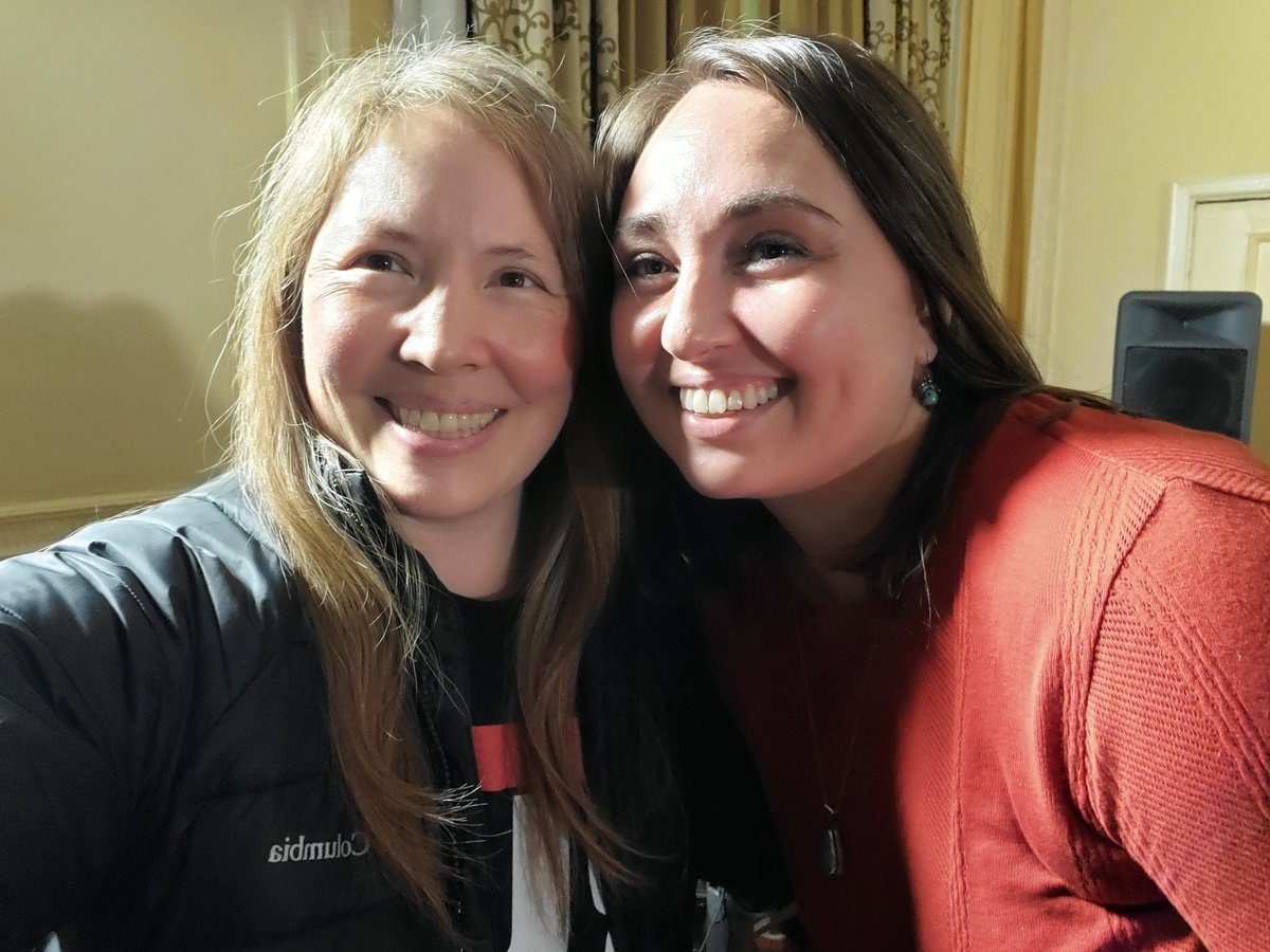 Melissa_B2B's tweet photo. A surprising and wonderful gift at #DoKDay was learning (on stage, no less) that a conversation I had with @TechTalkingMom almost a year ago helped her on her journey to a career in tech. She's now a dev advocate for a cloud native org.๐ค You're amazing, Cortney! https://t.co/jrEub5eggF