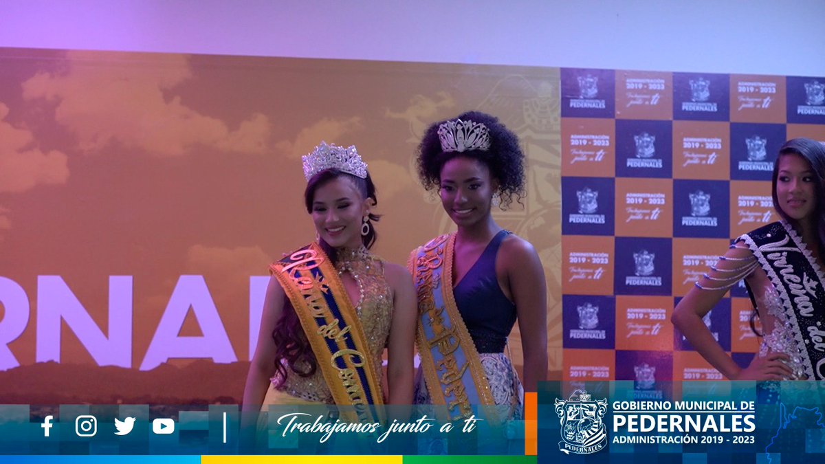 GADMPedernales's tweet photo. En el Centro Comercial Pedernal, el selecto jurado decidió que la corona recayera en la representante de la empresa de Pederty #ScarlethAlcívar, como la nueva Reina del Comercio 2022-2023.
👑👸🏻🫅🏼
#MesDelComercio. 👖
#FiestasDelComercio. 🎉
#OctubreEnPedernales. 🇪🇨 https://t.co/c81FOx9FdE