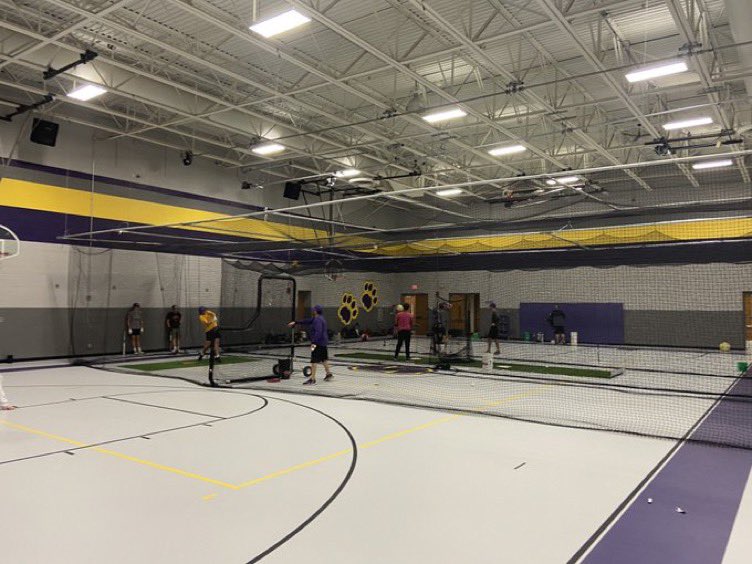 SHSTigersBall's tweet photo. Back to work in the renovated gym and getting to break in the 2nd cage! Looking forward to a great offseason with this group! #DevelopFirst 🤘 https://t.co/yNg8Rkv7yH