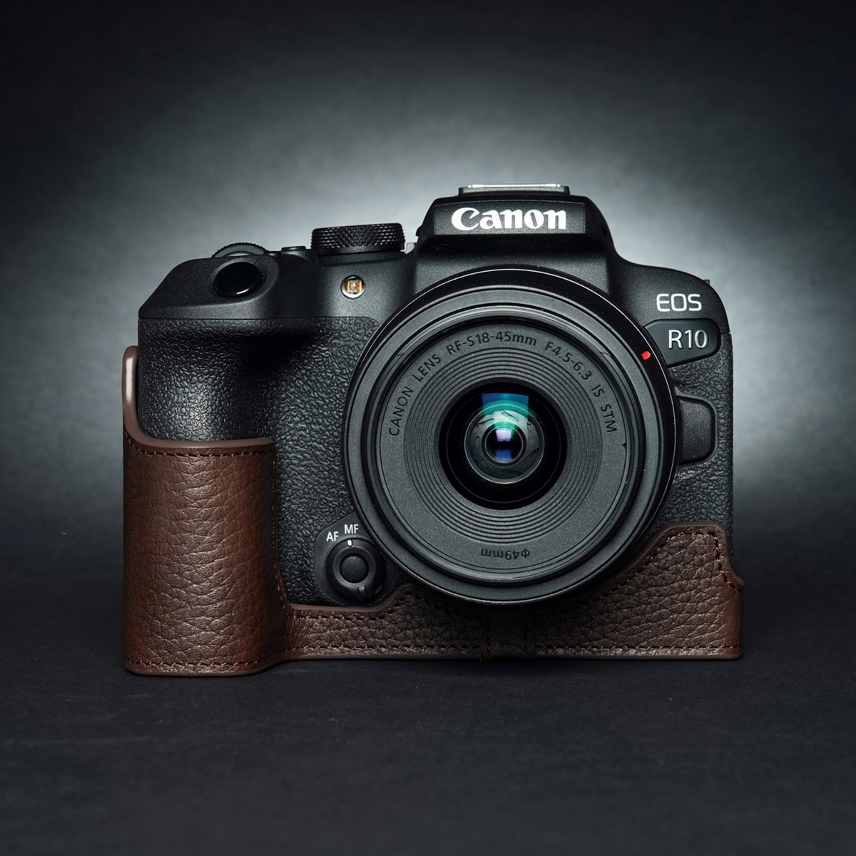 evhnYiJZ08ESINI's tweet photo. こんにちはスマイルカメラです😃
本日発売の新商品のご紹介です!!
TP Original Canon EOS R10 用 ボディーハーフケース ダークブラウン
https://t.co/iEcIbMkpcw
#カメラケース #canoneosr10 #eosr10 #canon #EOS #新発売 #tporiginal #スマイルカメラ #キャノン https://t.co/QmZETh59xW