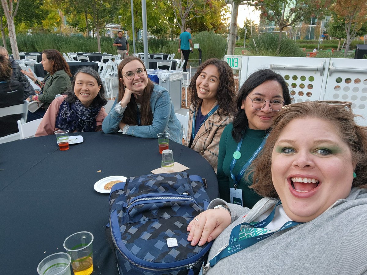 Just hanging with the gals. #AndroidDevSummit