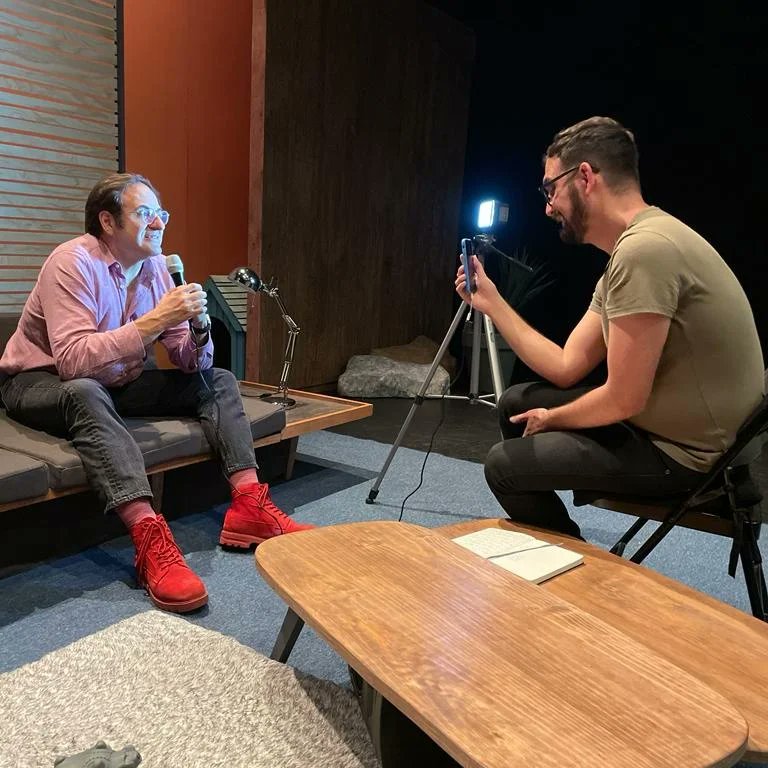 AgenciaPopCom's tweet photo. Entrevista para @edresenateatro de Casa de Mascotas🐶

@CacumenProdu

#popcomunicación #periodicos #television #CasaDeMascotas #micahschraft #estreno #entrevista #comunicamosteatro #comunicamoscultura #teatro #obrateatral #prensa #mediosdecomunicacion https://t.co/5WOxnckfh6