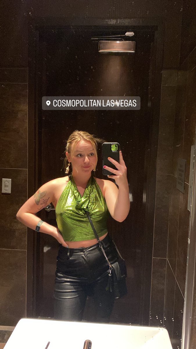 annabbelle_'s tweet photo. VEGAS BABY https://t.co/JQzqtQvbTe