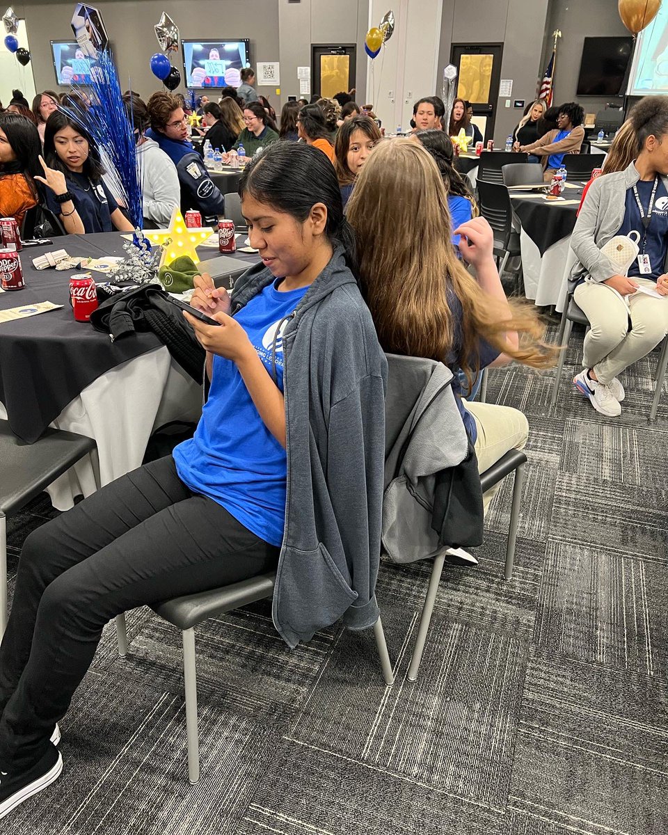 NorthMesquiteHS's tweet photo. Our Stallion Leaders represented well and had a great time at the second annual Emerging Leaders Fall Social! #LETMISD #Leadership #service #dignity #worldchangers https://t.co/1bWZ9W2wKd