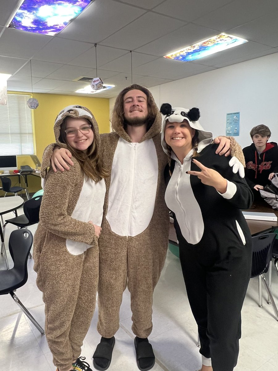 TheGiftedGatos's tweet photo. @NISDSotomayor @NISDGTAA ISM students and I would rather be comfy in Jammies than choose drugs any day! #RedRibbonWeek2022 #JoinGT #whyGT https://t.co/NGOi7xS18l