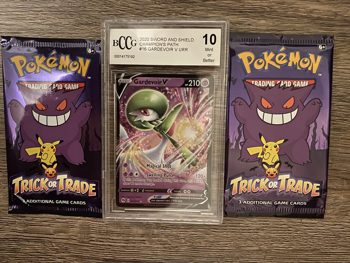 MoodyPlays_'s tweet photo. Giveaway time! Free US shipping, international pays. 
To enter:
1. Follow me
2. Retweet this

Winner will be chosen this Friday (10/28) Good luck everyone! https://t.co/PvD6wY1hAu