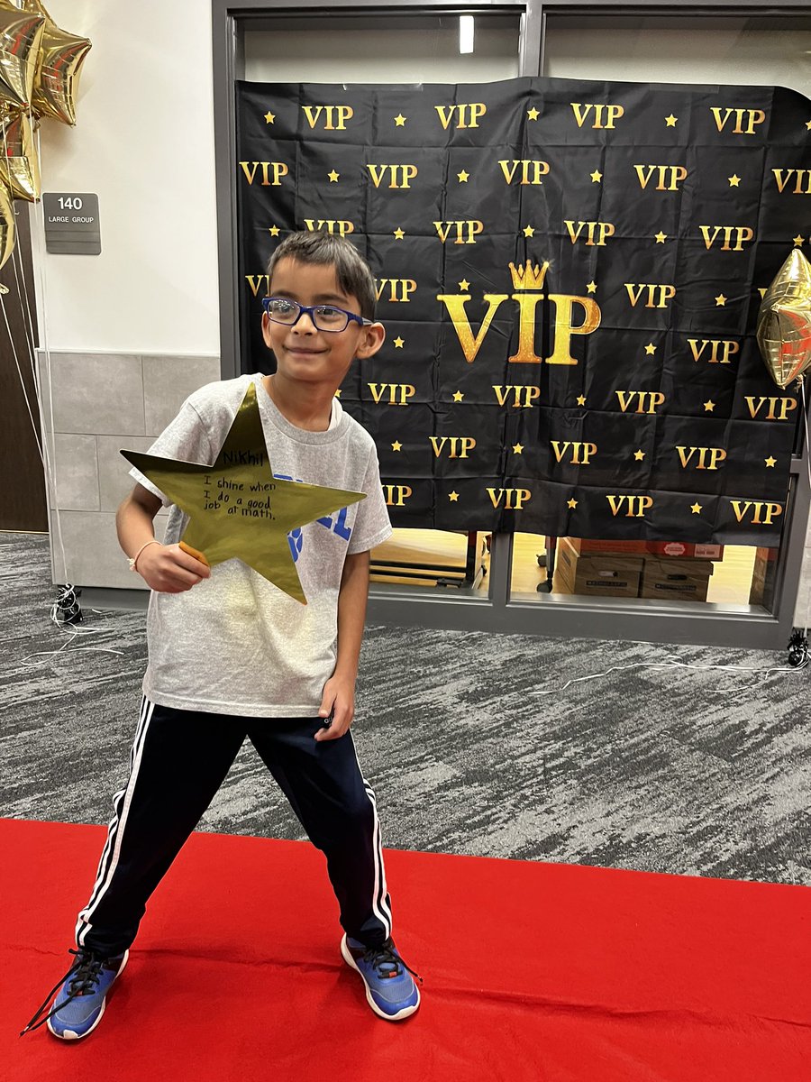 Holly Adams tweet media