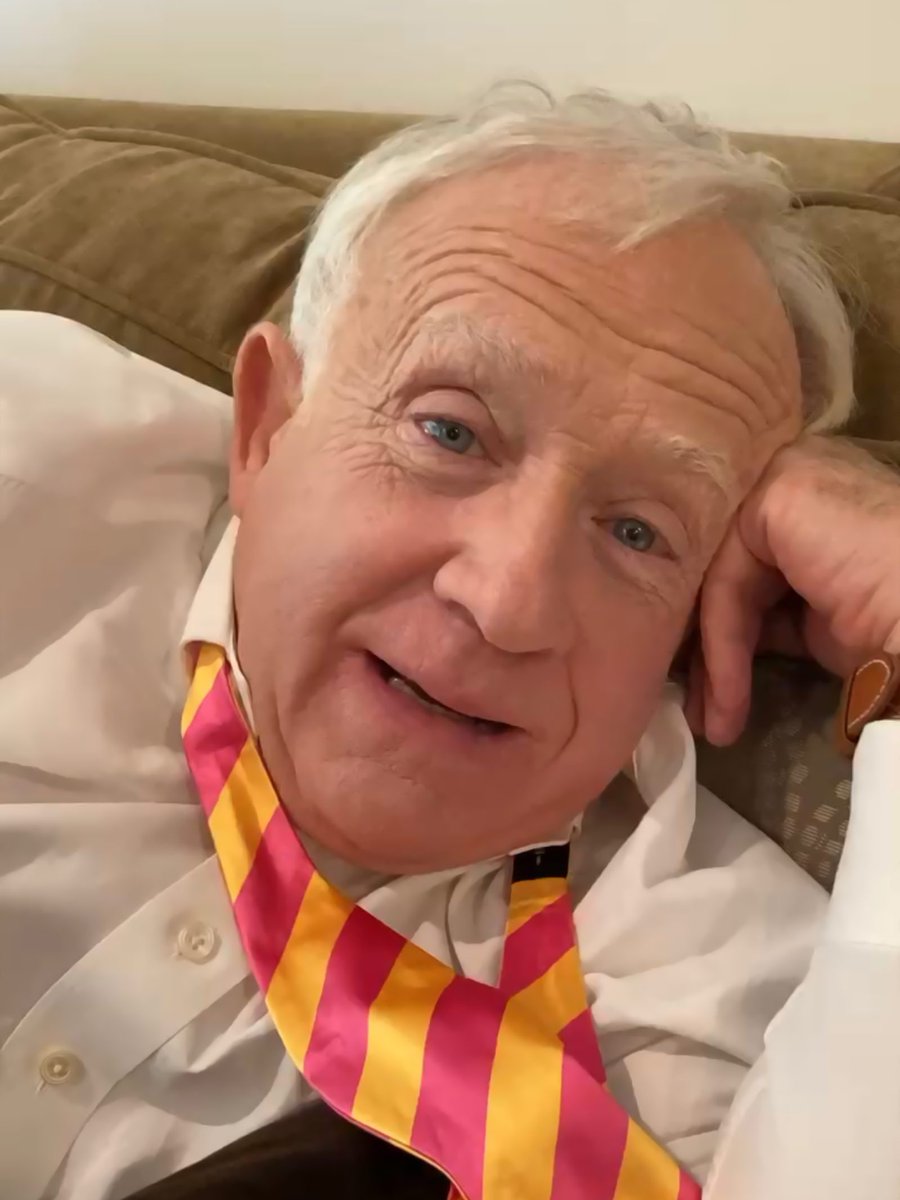 He just bought a condo in the same building as the Godmother of the Sunset Strip, Alison Martino. He was girlfriends with Caprice Crane. His mother passed in the spring. The next progression of his storied life had only begun. May he rest in peace.
#LeslieJordan #RIPLeslieJordan