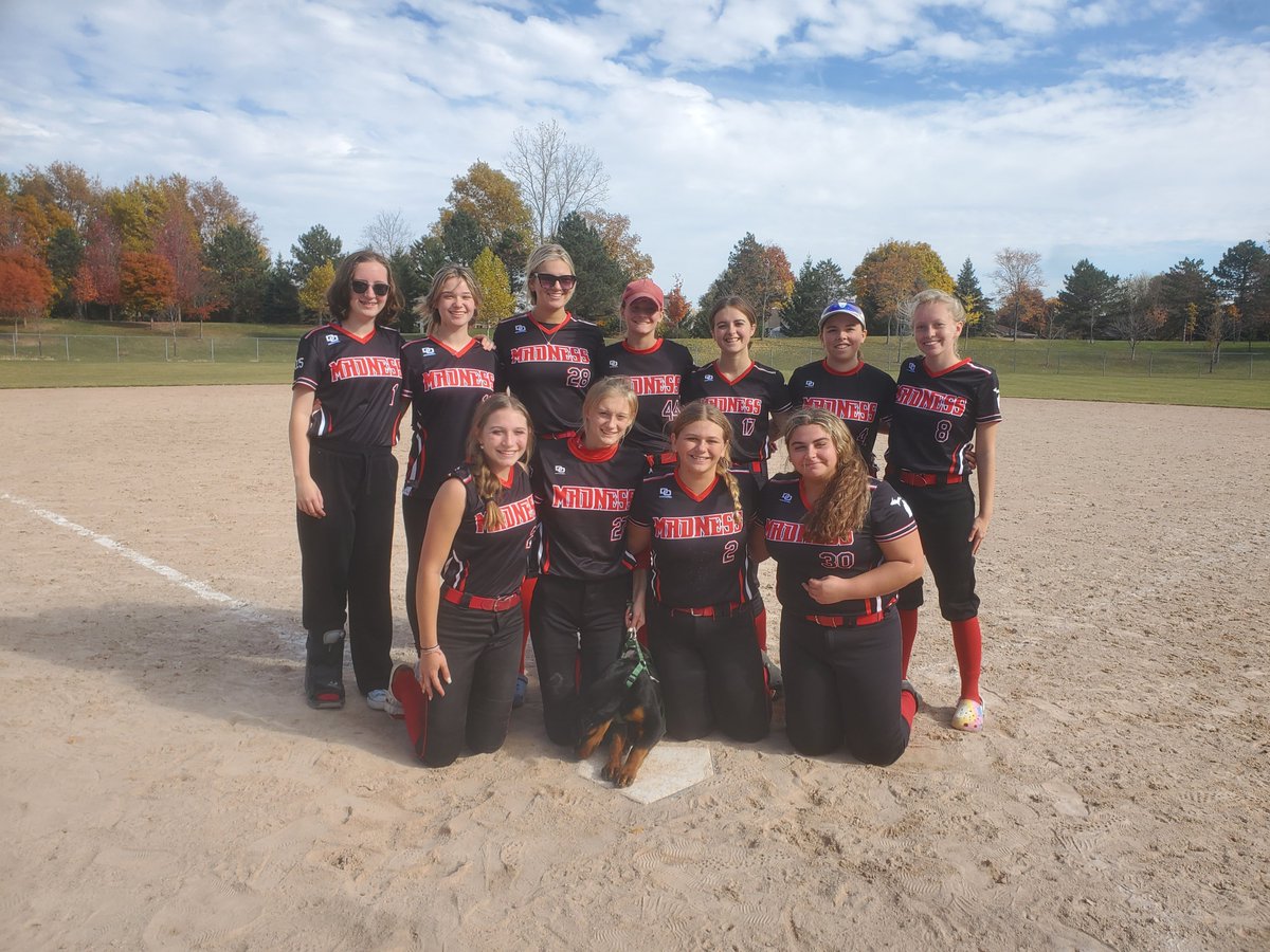 madness_ramsey's tweet photo. Finishing off the fall 2022 season with a bang! 💥 Went 2-1 at their Madness Round Robin yesterday!

We are a new team that is showing up and showing out...keep watching... big things coming from this team! 🥎❄️💪🔥🥇 https://t.co/W3sTaphdj6