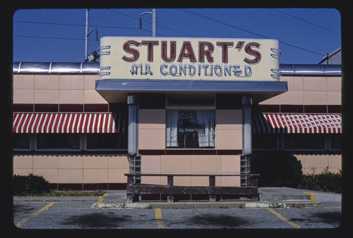 oldroadside's tweet photo. stuart's restaurant, angle detail, route 12, worcester, massachusetts, 1984 https://t.co/QLruLwKjA5