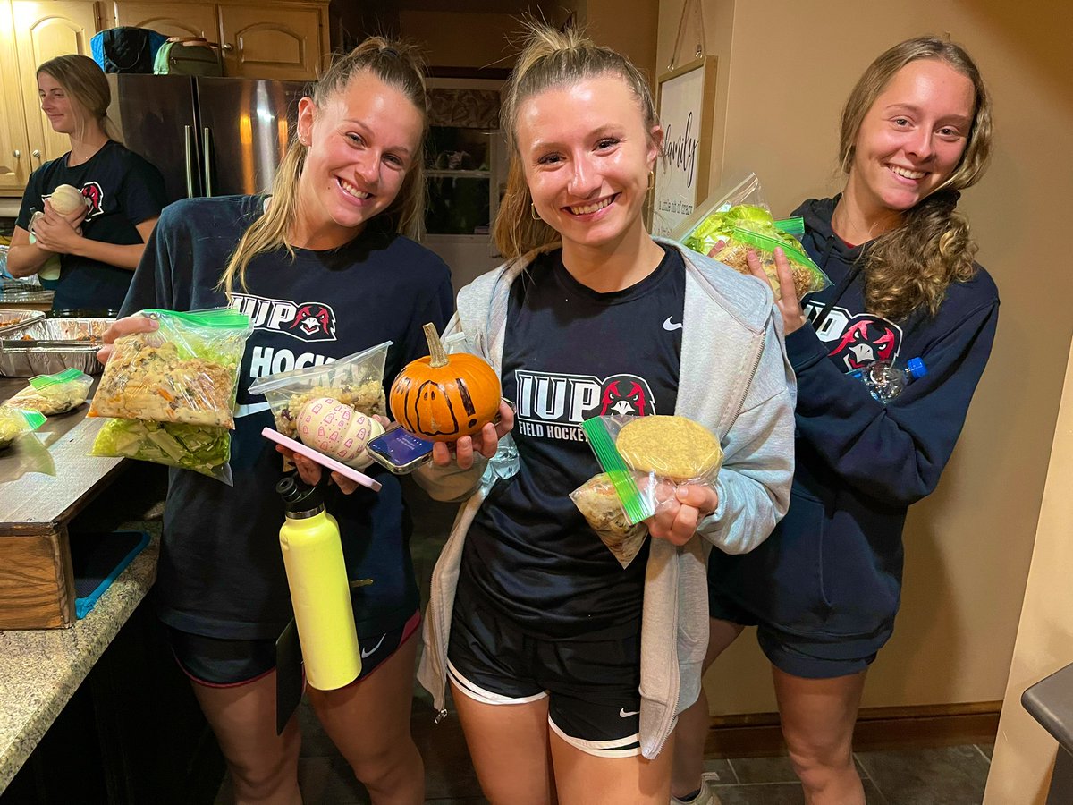 IUPfieldhockey's tweet photo. Thank you for having us over @ToddGarz &amp; Leah Garzarelli🫶 🏑 😋 🎃 

#TalonsUp https://t.co/CuSXfi6mS3