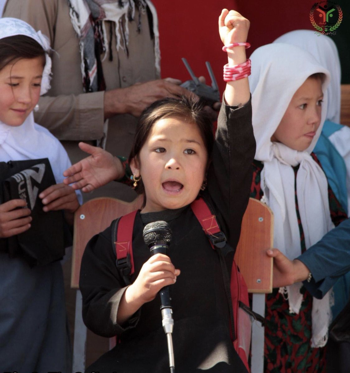 هزاره شکست ناپذیر است 
با کشتن نمیتونی از متوقف شان کنی 
#StopHazaraGenocide