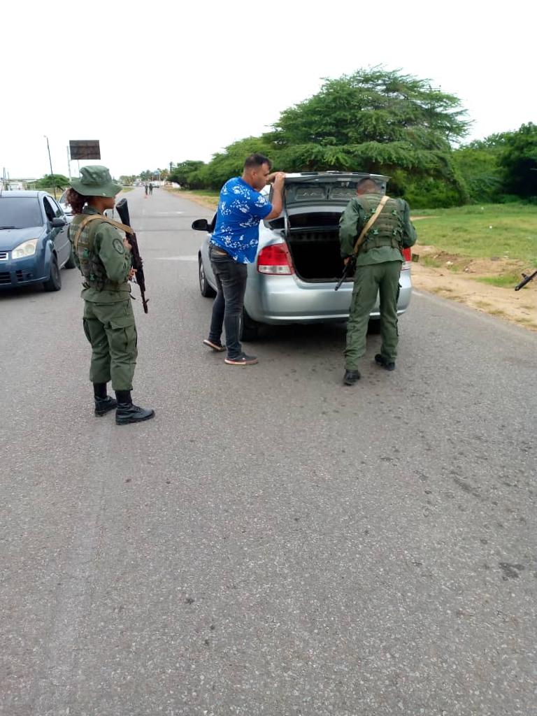 dhernandezlarez's tweet photo. FANB desplegada en Paraguaná ! https://t.co/KCgjamE5xG