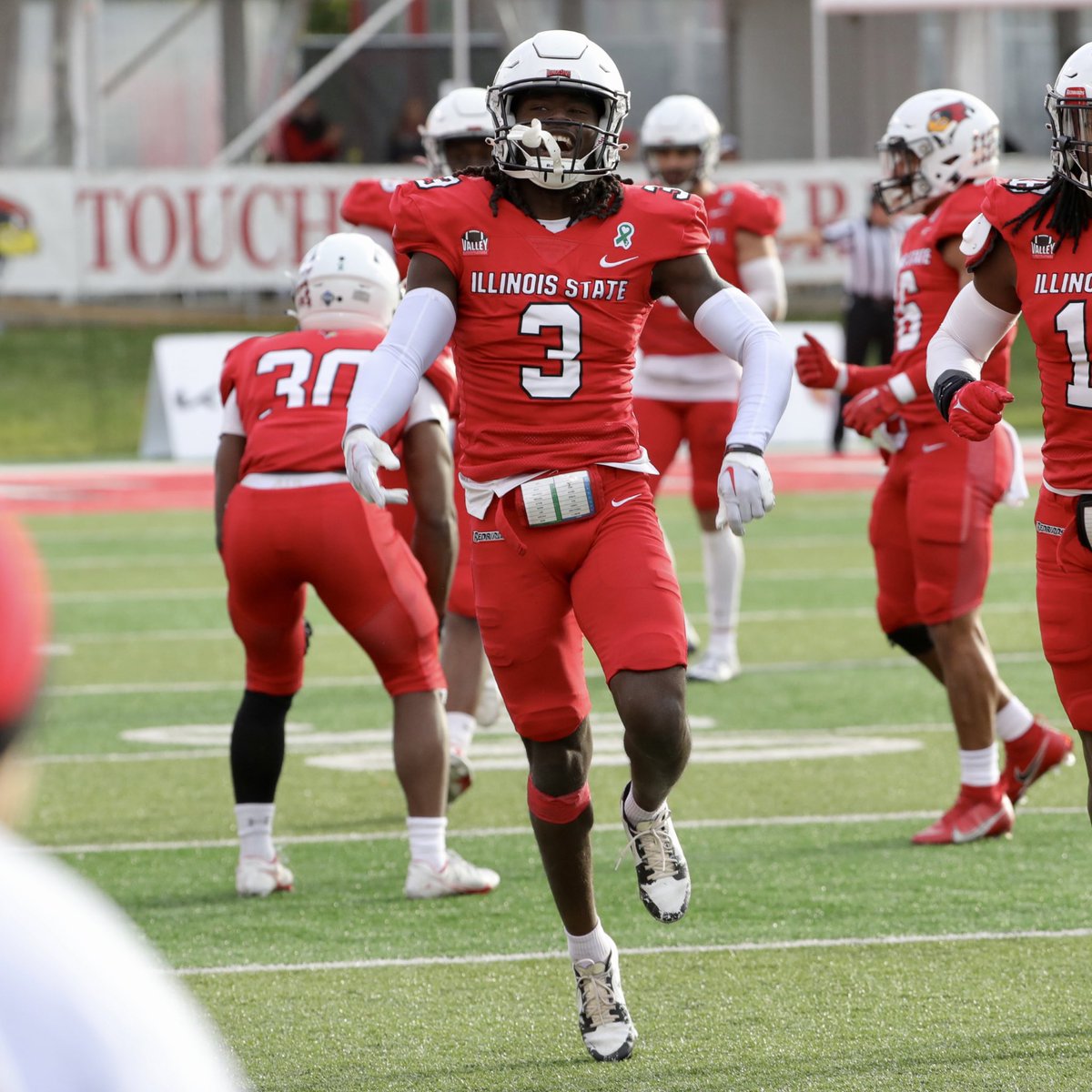 I Am Extremely Blessed To Say That I Have Recieved My 2nd D1 Offer From Illinois State! Thanks Coach <a href="/Coach_Etheridge/">Harold Etheridge</a> 🔴<a href="/CoachJonesKR/">Kali Jones</a> <a href="/CoachBerry3211/">Anthony Berry</a> <a href="/RedbirdFB/">Illinois State Football</a> <a href="/AllenTrieu/">Allen Trieu</a> <a href="/247Sports/">247Sports</a> 
#RemainHumble