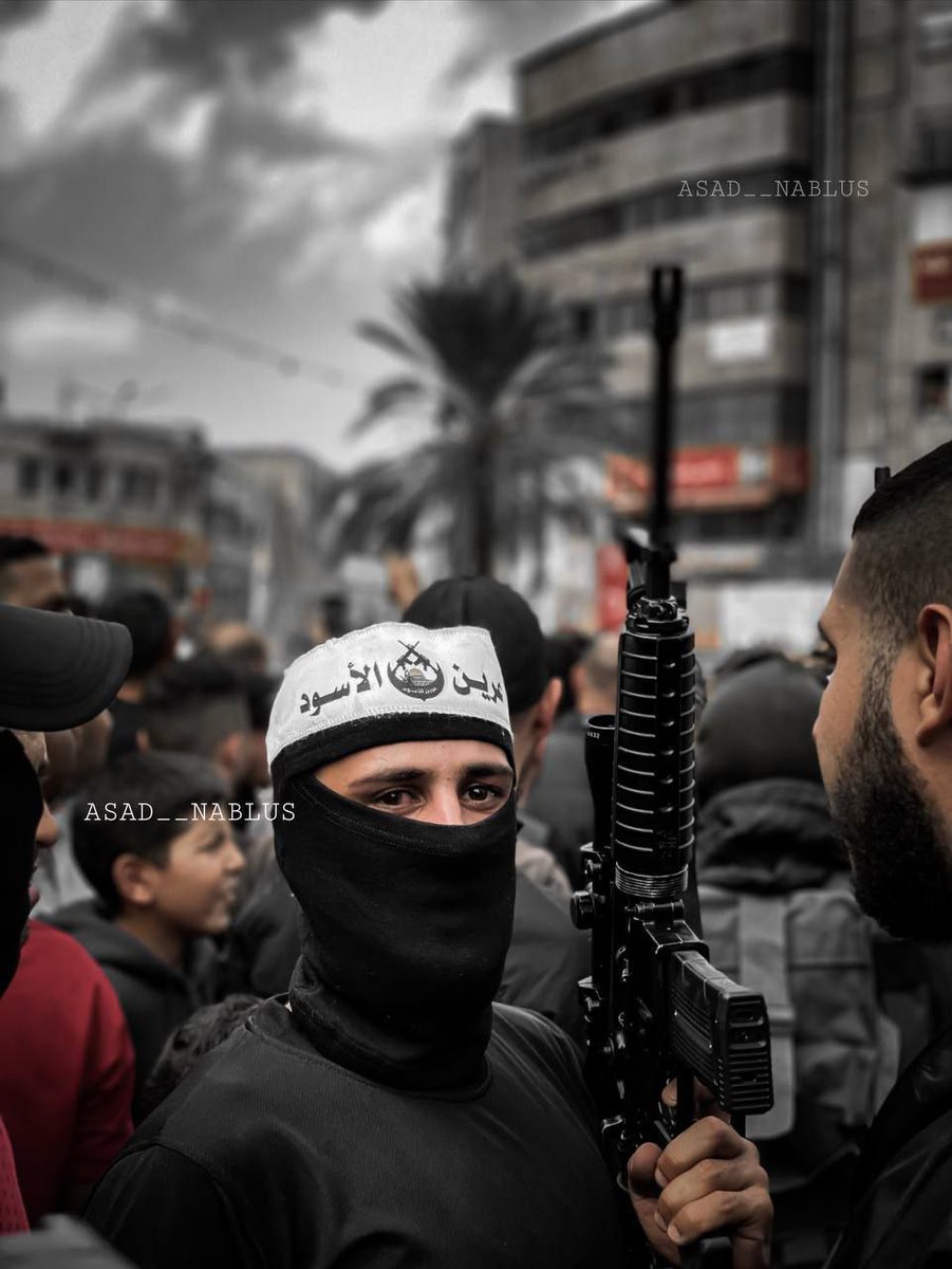 ishtabek's tweet photo. كانَت عودةً مؤقتةً لِـ تقول لنا 
سلامً عليكُم حتّى مطلعِ الفجر https://t.co/P1t0EHH2NY