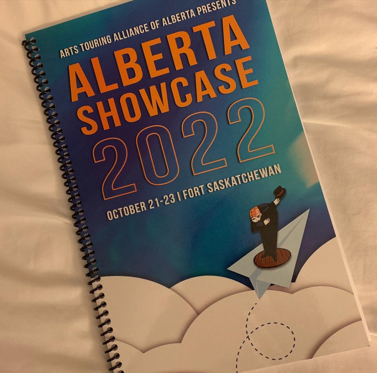 porchswingent's tweet image. Our @littlelauriebrown spent the weekend at #abshowcase catching up with old friends and making new!  She is also hopping on the Board as the new Industry rep for @ArtsTouring !