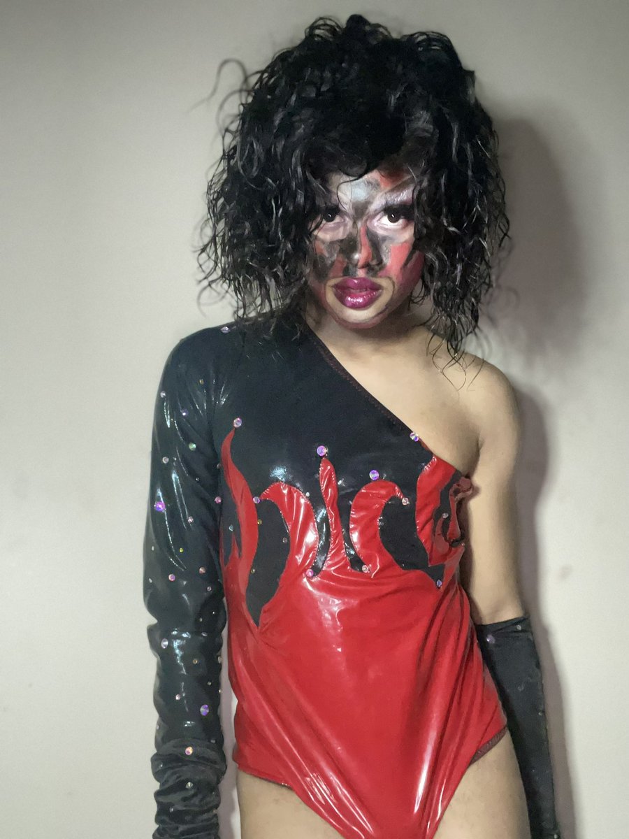 SusVice's tweet photo. The Big Red Machine, Kane
24/31 Days of Dragoween
#31DaysofDrag https://t.co/RLchwss2ux