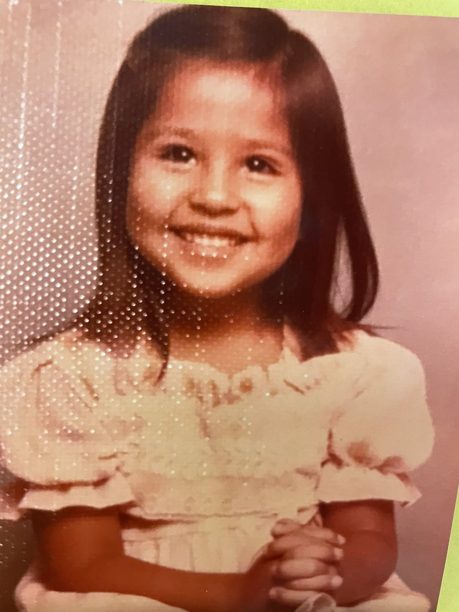 RIZZUTOELEM's tweet photo. Almost forgot to tweet our Monday Mystery!!
Teachers used to be students too! Guess which teacher this is at Rizzuto…but in her younger years!
Identity will be revealed Friday!
💙❤️🚀🌮❤️💙
#ChooseLP
#tacoboutagreatschool
#youngeryears https://t.co/Bv5pEpcCuv