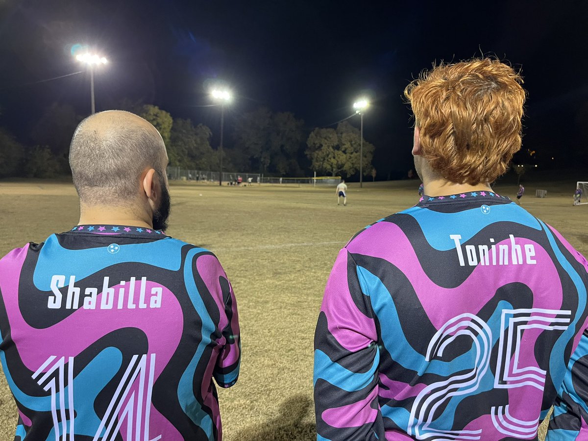 615Rainbow's tweet photo. The brain trust is strategizing as regulation ticks down… Still 1-1. https://t.co/PImltoQVX8