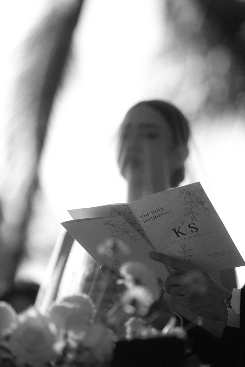 yuinatsuki_eth's tweet photo. sneak peek from last week’s wedding shoot ❤️ gm! https://t.co/K4r1MivDTq