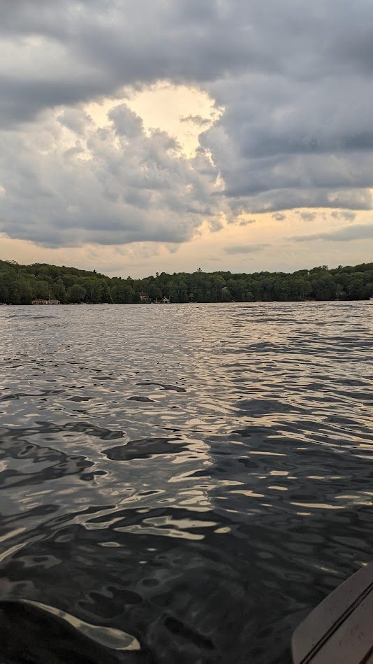 Muskoka Lakes election in 1 tweet:
Voters spoke clearly: Environment/waterfront protection is the No. 1 issue in Muskoka Lakes.
There are many other major issues the new council must deal with.
But in Muskoka, the environment IS the economy.
Congrats to all who stood up to serve.