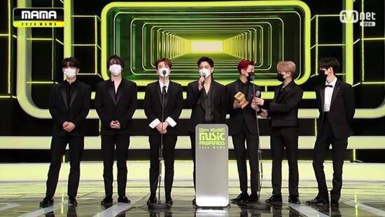 mamiebbam9497's tweet photo. ไม่เคยอยู่ในช่วงเวลากัซรับรางวัล MAMA เลย อยากเห็นอีกสักครั้ง อยากเก็บโมเมนต์เอาไว้เสพสัก 3,000 ปี 💚🌏🐥 
#MAMAVOTE #got7 https://t.co/UY5d1afXr1