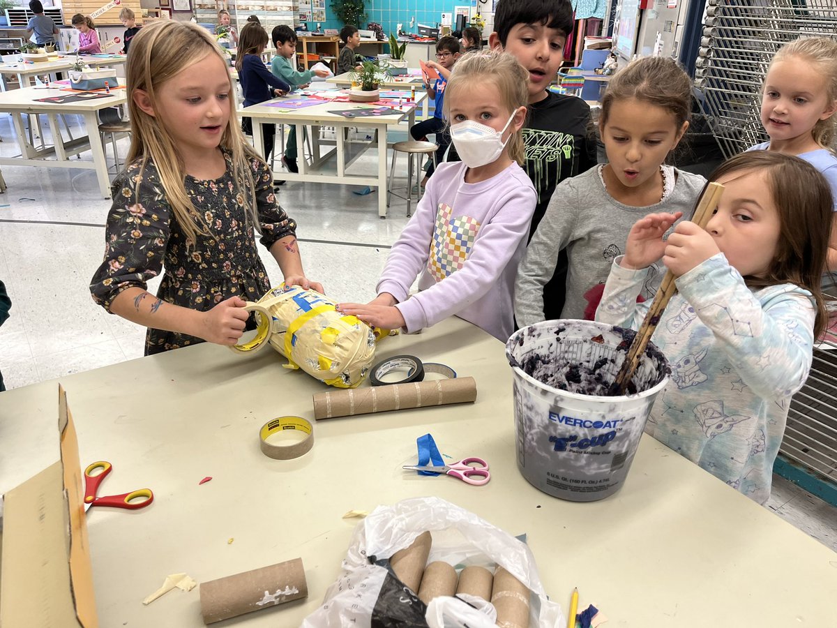 EOArtStudio's tweet photo. We’re making Alebrijes!  (1st grade)  I’m so excited to watch these grow from ideas into large collaborative pieces. We are currently building our creatures. Next step: paper mâché. @EastoverEagles @BHS_VisualArts @bhschools @HarleenKSingh https://t.co/mJbQwXpOIa