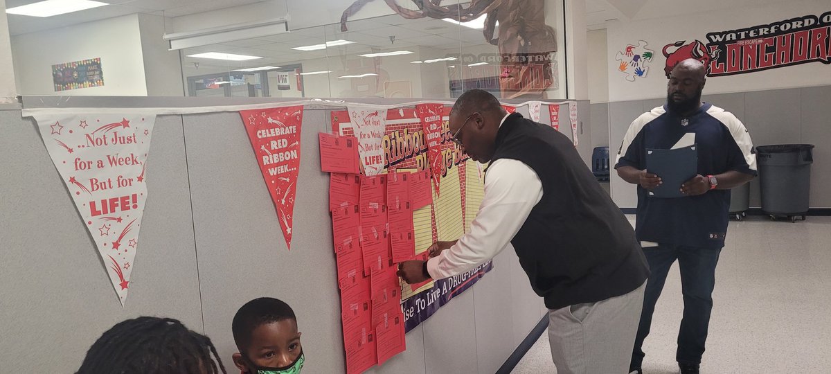 Dr. Courtney Jackson (@cojackson78) on Twitter photo <a href="/CHISD_WOE/">Waterford Oaks Elementary</a> kicked off <a href="/redribbonweek/">Red Ribbon</a> with a proclamation from <a href="/CedarHillTX/">City of Cedar Hill</a> Mayor and our <a href="/cedarhillisd/">Cedar Hill ISD</a> Superintendent took the drug free pledge. #CHISDDrugFree <a href="/Oooryann/">Ryann Campbell</a> <a href="/CHISD_WOE/">Waterford Oaks Elementary</a> kicked off <a href="/redribbonweek/">Red Ribbon</a> with a proclamation from <a href="/CedarHillTX/">City of Cedar Hill</a> Mayor and our <a href="/cedarhillisd/">Cedar Hill ISD</a> Superintendent took the drug free pledge. #CHISDDrugFree <a href="/Oooryann/">Ryann Campbell</a>