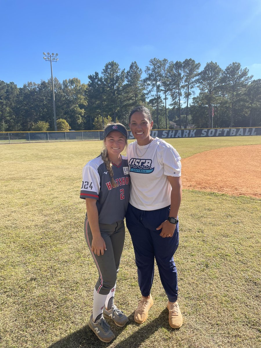 LilyMiller2024's tweet photo. Thanks @CodeeYeske and @a_owen4 for having me at your camp yesterday, and showing me around campus. I had an amazing time and hoping to see you all again soon! #GoSandSharks @gahotshotsprem https://t.co/lcJOln5cnT
