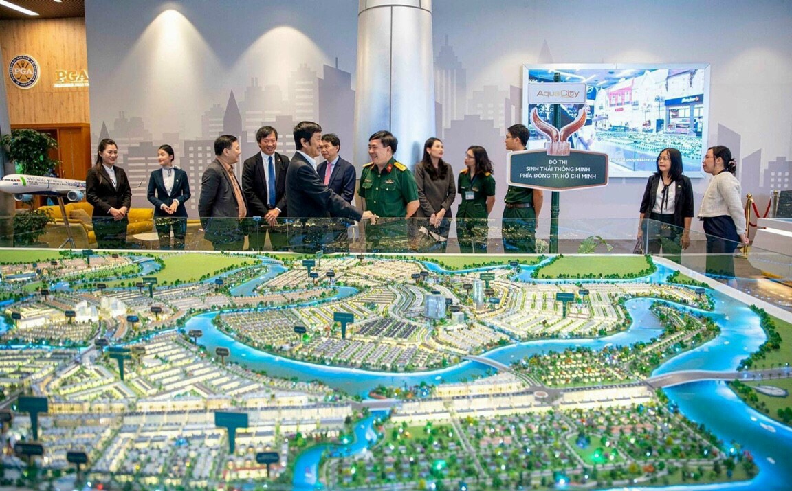 Property_Nova's tweet photo. NOVA HEALTHCARE VÀ KLSMC HỢP TÁC PHÁT TRIỂN TRUNG TÂM Y HỌC THỂ THAO TẠI VN

24/10/2022, Nova Healthcare ký kết hợp tác cùng Kuala Lumpur Sports Medicine Centre (KLSMC) sẽ được triển khai tại TP.HCM, Aqua City, NovaWorld Phan Thiet

#NovaGroup #NovaHealthcare #novaland https://t.co/2nbUFLsXgG