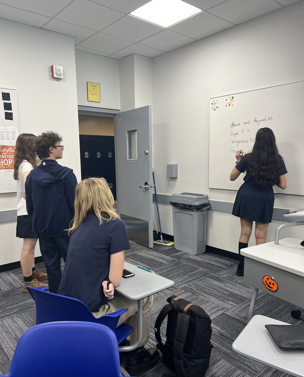 DNapoliXHS's tweet photo. The creative juices are flowing as Xaverian’s Art and Literature Club-The Voyager brainstorm and collaborate to decide on a theme for the publication. #xaverianartandlit2022 https://t.co/KJJMhVyAfc