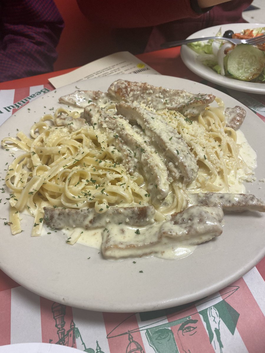 AJCaceres's tweet photo. Hello NJ! #VinniesPizza&amp;Pasta https://t.co/nvvP8mP0Ty