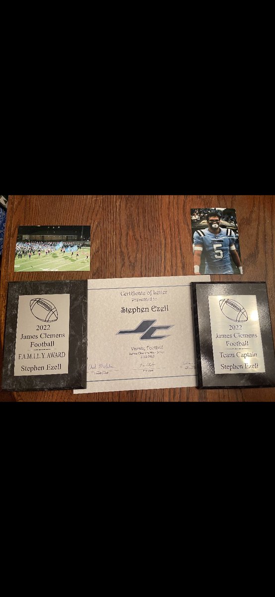Blessed to be voted on by my teammates for the James Clemens Football F.A.M.1.L.Y Award and one of four team captains <a href="/Coach_ABurke/">Austin Burke</a> <a href="/Coach_Gideon34/">Anthony Gideon</a> <a href="/CoachMcgehee/">Chad McGehee</a>