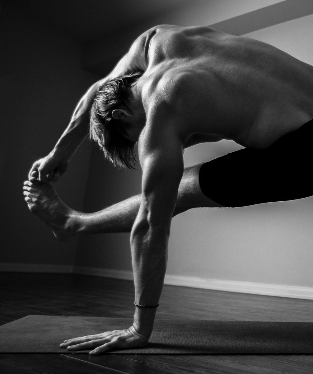 AmyGoalen's tweet image. &quot;Holding Strong&quot;             &amp;amp;            &quot;Building Strength&quot;
collected by                                     collected by
@vwestphoto_nb                            @LeslieASpurlock 

from my Landscape of a Man collection on @objktcom 
objkt.com/collection/KT1…

#tezosart #tezos