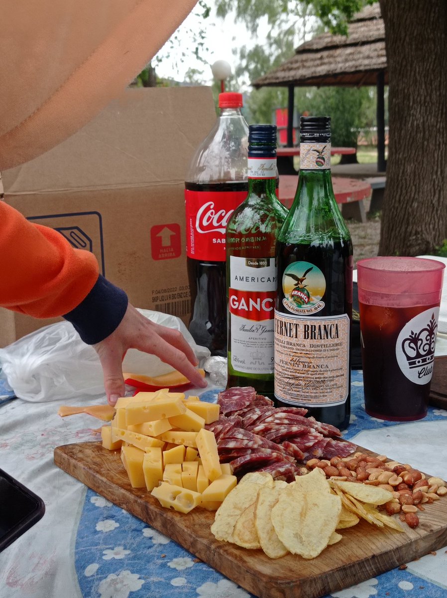 este calorcito me trae ganas de esto y amigos 🤍
