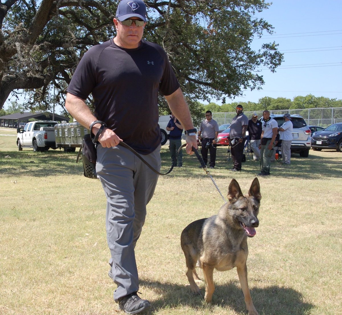 TAA_Police's tweet photo. GUESS WHO’S BIRTHDAY? 🐾 🎉 🐕 
One of our Explosives Detection Canines turned 4 yrs old today!

If you’re @TucsonAirport anytime soon, be sure to wish K9 Yewa a HAPPY BIRTHDAY! She works hard keeping Tucson travelers safe!

We’re lucky to have you &amp; your partner Ofc Beyer. https://t.co/2mKn1c2dgl